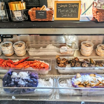 Richard's Fresh Seafood - Raw bar - Seafood Near Me - Covehead, Prince Edward Island Richard's Fresh Seafood - Raw bar - Seafood Near Me - Covehead, Prince Edward Island