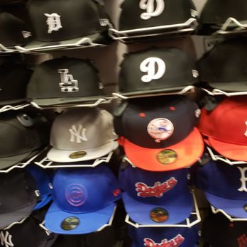 Lids - Sports Wear Near Me - Mishawaka, Indiana