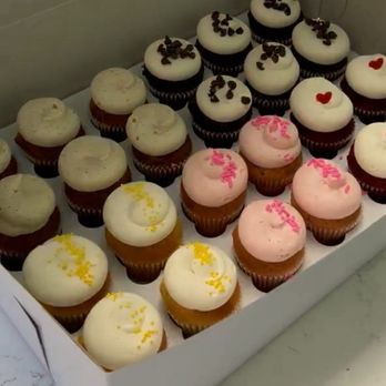 Sugar From the Heart - 2 dozen mini cupcakes - Desserts Near Me - Lakewood, California Sugar From the Heart - 2 dozen mini cupcakes - Desserts Near Me - Lakewood, California