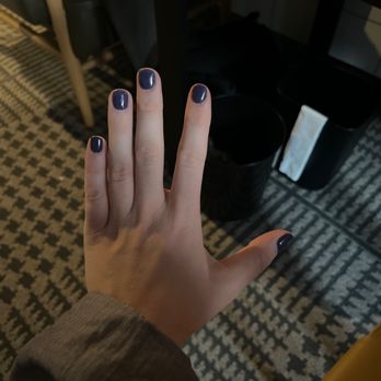 Aksarben Nails - Dip manicure - Nail Salons Near Me - Omaha, Nebraska