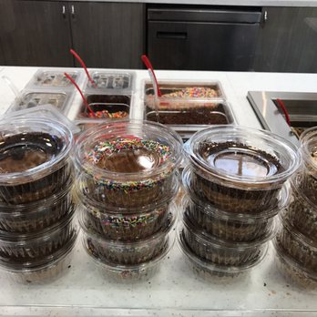 Carvel - a variety of desserts in plastic containers - Ice Cream & Frozen Yogurt Near Me - Staten Island, New York Carvel - a variety of desserts in plastic containers - Ice Cream & Frozen Yogurt Near Me - Staten Island, New York
