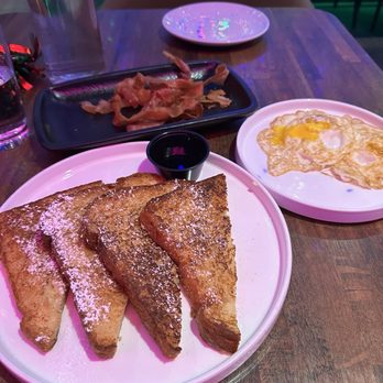 The Bistro - Italian Near Me - Freehold, New Jersey