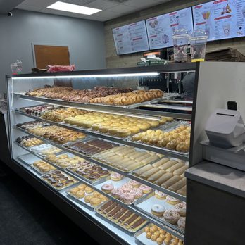 Pana Donuts - donuts in a display case - Donuts Near Me - Avon, Indiana Pana Donuts - donuts in a display case - Donuts Near Me - Avon, Indiana