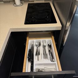 Staybridge Suites Madison - Fitchburg - Silverware in room 422.