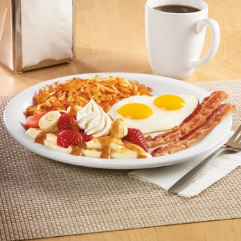 Denny's - Banana Berry Caramel Crepe Crepe Breakfast - Diners Near Me - Apodaca  Nl, NLE
