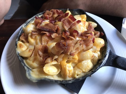 Queens Bully by null