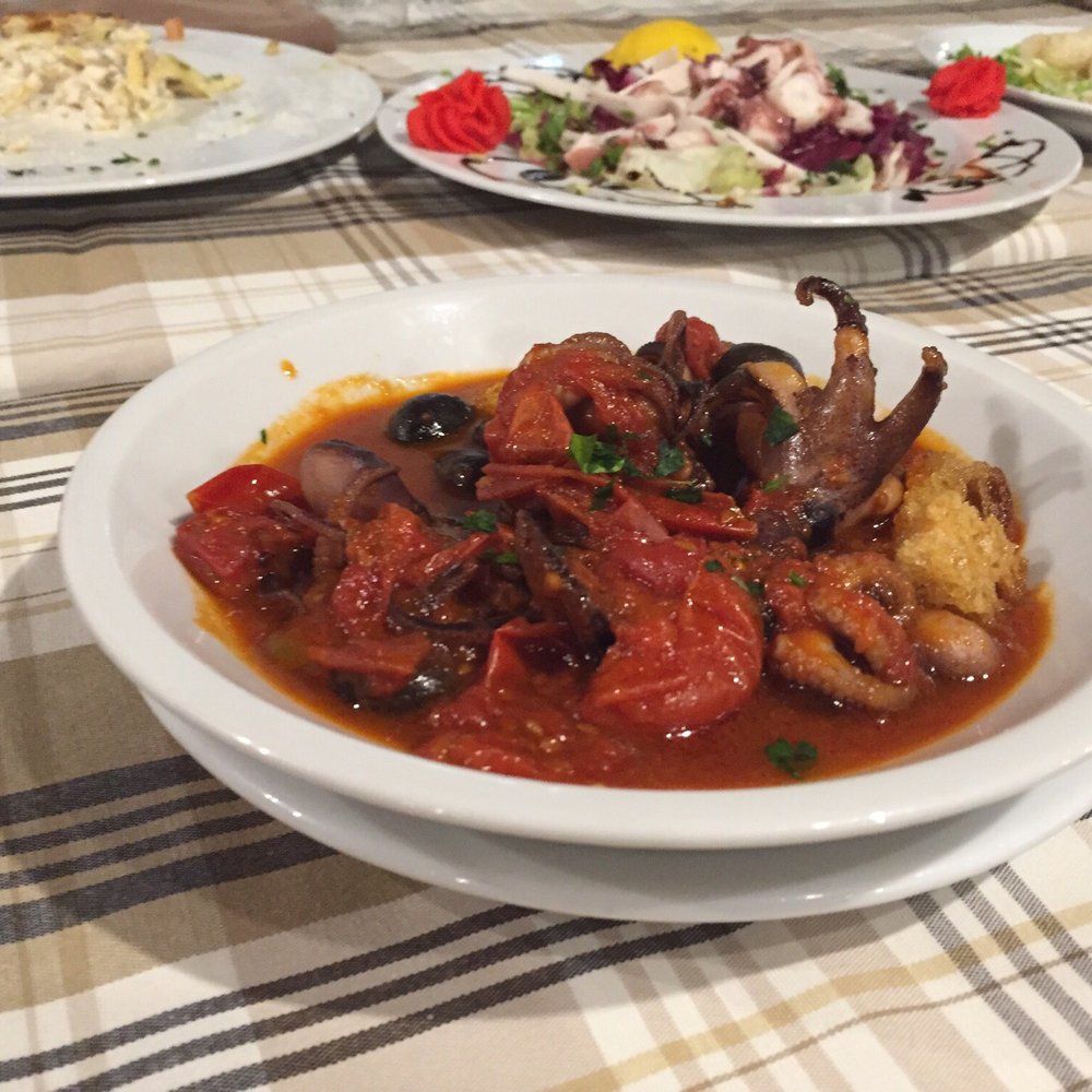 Savaris - Octopi in a really tasty dish - Pizza Near Me - Teverola, CE