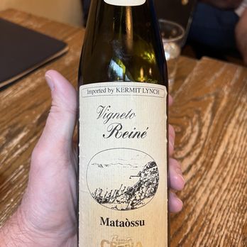 Rezdôra - Great light Italian white wine with lunch! - Italian Near Me - New York, New York Rezdôra - Great light Italian white wine with lunch! - Italian Near Me - New York, New York