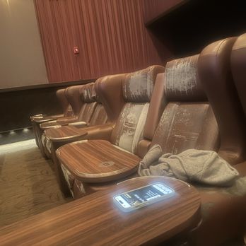 CMX CinéBistro Waverly Place - Seats - Cinema Near Me - Cary, North Carolina CMX CinéBistro Waverly Place - Seats - Cinema Near Me - Cary, North Carolina
