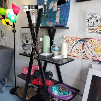 Ingo's Art Cafe - Supporting local artists by selling their jewelry and trinkets. - Coffee & Tea Near Me - Truth Or Consequences, New Mexico