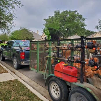 SRJ Lawn Care - Showcasing our work equipment. We have a variaty of equipment to help do our jobs at the best quality and efficiently. - Landscaping Near Me - New Braunfels, Texas SRJ Lawn Care - Showcasing our work equipment. We have a variaty of equipment to help do our jobs at the best quality and efficiently. - Landscaping Near Me - New Braunfels, Texas