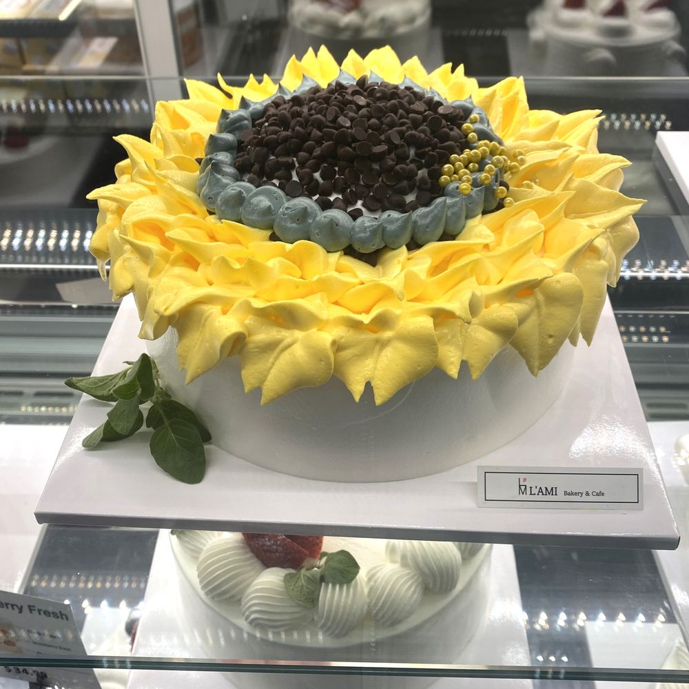 L'AMI Bakery & Cafe - sunflower cake - Bakeries Near Me - Jericho, New York