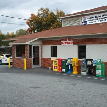 Barbecue Center - entrance - Barbeque Near Me - Lexington, North Carolina