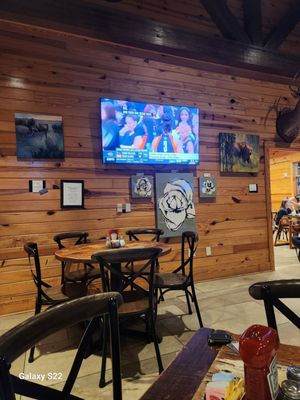 The Francis Southern Table & Bar by null