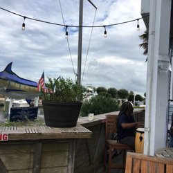 Pirate's Cove Dockside Restaurant - Great place! Live music every night at 5:30. Every night!! Beautiful patio. Great beer. Great food. And music.