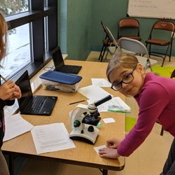 Acton Academy Northwest Indianapolis - Analyzing hair for Detective Quest