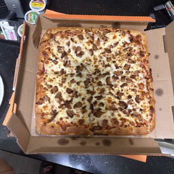 Cottage Inn Pizza - Sausage and cheese - Pizza Near Me - Madison Heights, Michigan Cottage Inn Pizza - Sausage and cheese - Pizza Near Me - Madison Heights, Michigan