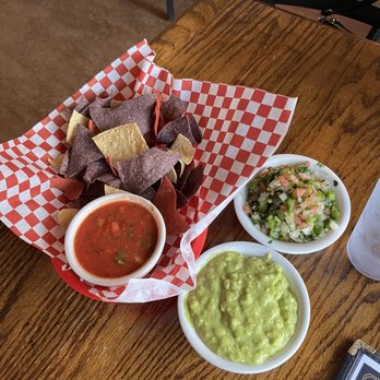 Nelson's In The Whit - Chips & Guacamole, pico, salsa - Tacos Near Me - Eugene, Oregon