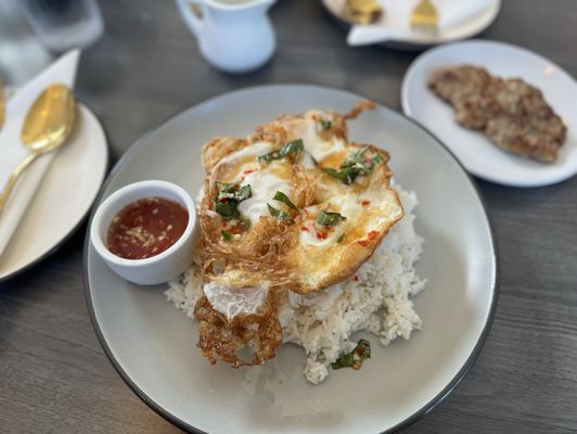 Maple Pine Breakfast & Thai Kitchen by null