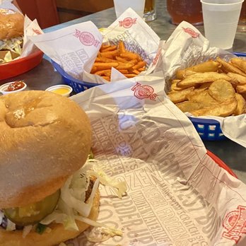 Fuddruckers - Burgers Near Me - Miami, Florida Fuddruckers - Burgers Near Me - Miami, Florida