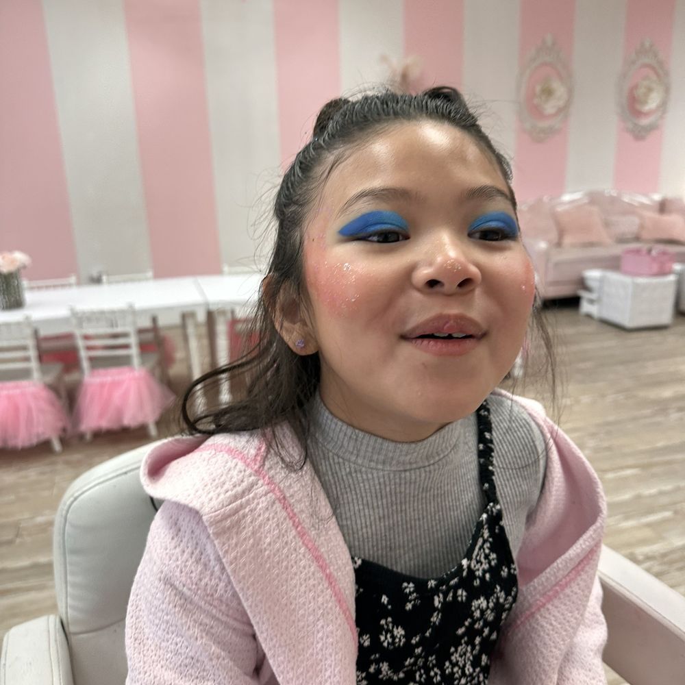 Little Princess Spa - Makeup application. We had to wipe and revise it in the car bc my daughter was scared to upset her dad. - Day Spas Near Me - Round Rock, Texas Little Princess Spa - Makeup application. We had to wipe and revise it in the car bc my daughter was scared to upset her dad. - Day Spas Near Me - Round Rock, Texas