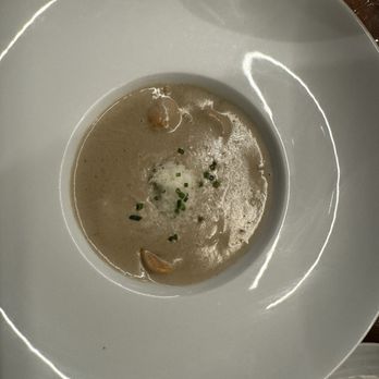 Palo Cortao - Sweet potato gnocchi with almonds and truffle sauce - Tapas Bars Near Me - Seville, SE Palo Cortao - Sweet potato gnocchi with almonds and truffle sauce - Tapas Bars Near Me - Seville, SE