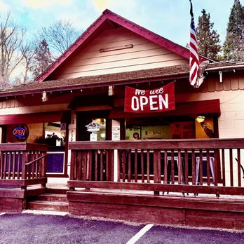 Heart Rock Diner - Unassuming and tucked out of the way, but it has good food and friendly service. - Diners Near Me - Crestline, California