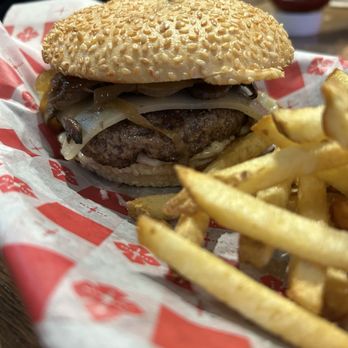 Laguna Burger - Mushroom Swiss Wimp - Burgers Near Me - Albuquerque, New Mexico