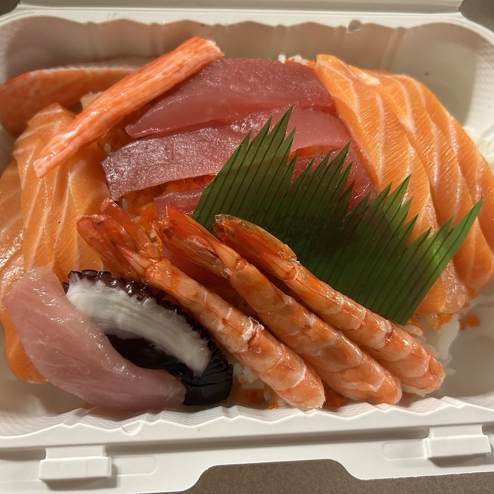 Tokyo Sushi - Chirashi lunch - Japanese Near Me - York, Ontario Tokyo Sushi - Chirashi lunch - Japanese Near Me - York, Ontario