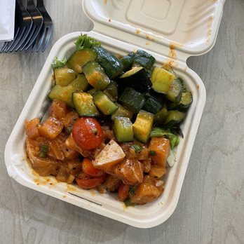 Ono Authentic Hawaiian Poke - Spicy salmon small bowl - Poke Near Me - Edmonds, Washington Ono Authentic Hawaiian Poke - Spicy salmon small bowl - Poke Near Me - Edmonds, Washington