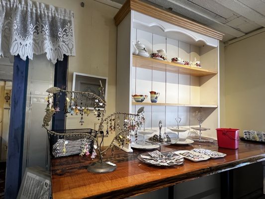 Columbia Kate's Teahouse by null