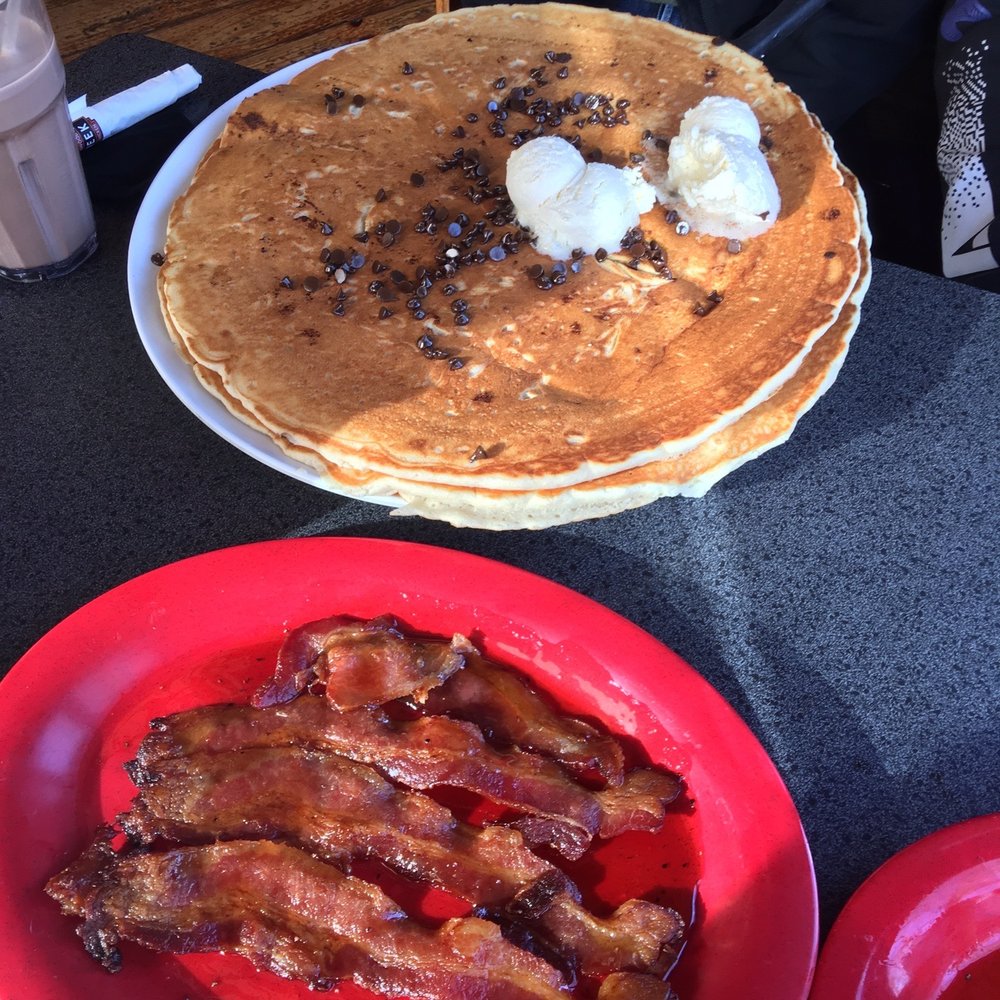 Billy Gail's - Short Stack Chocolate Chip Pancakes and Billon Dollar Bacon - American Near Me - Branson, Missouri
