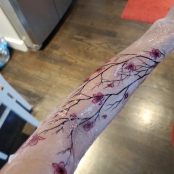 UpRise Tattoos - Tattoo Near Me - Warrenville, Illinois