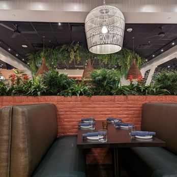 Amador Cuban Restaurant - Interior - Cuban Near Me - Newport, Kentucky