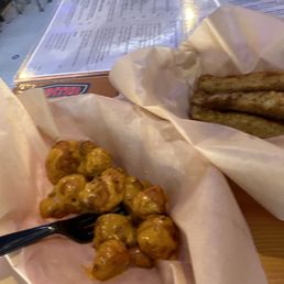 Cauliflower bites & fried pickles spears
