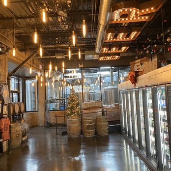 District Brew Yards - Brewpubs Near Me - Chicago, Illinois District Brew Yards - Brewpubs Near Me - Chicago, Illinois