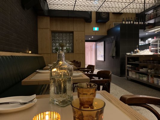 BAR ST-DENIS by null