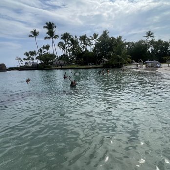 Kamakahonu Beach - Beaches Near Me - Kailua-Kona, Hawaii