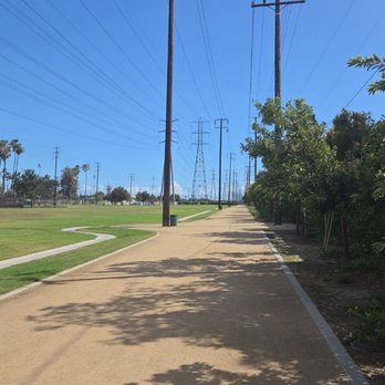 Maxwell Park - Dirt Walk/Runway - Parks Near Me - Anaheim, California Maxwell Park - Dirt Walk/Runway - Parks Near Me - Anaheim, California