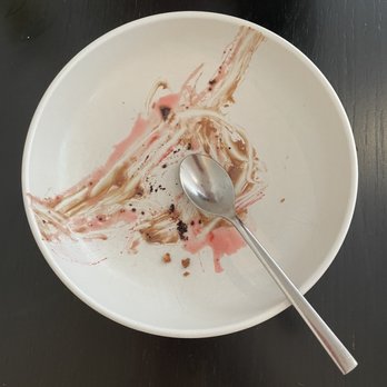 Bouillon Bilk - Chocolate & Raspberry Dessert - Modern European Near Me - Montreal, Quebec Bouillon Bilk - Chocolate & Raspberry Dessert - Modern European Near Me - Montreal, Quebec