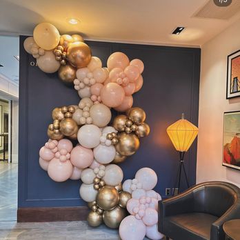Blown PDX - Balloon Services Near Me