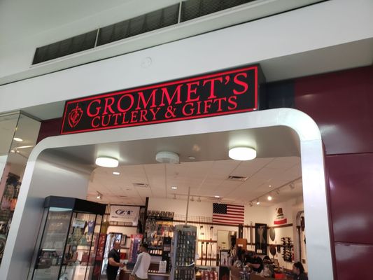 Grommet's Knife & Carry by null