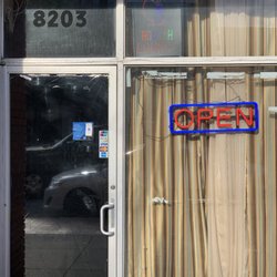 Hot Spot Hookah Bar - Entrance