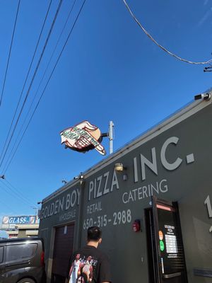 Golden Boy Pizza by null