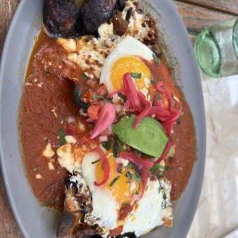 Serena - HUEVOS MOTULEÑOS - Crispy tortillas, black beans, chorizo, plantains, cheese, salsa, habanero pickled onions and sliced avocado - Mexican Near Me - Miami Beach, Florida