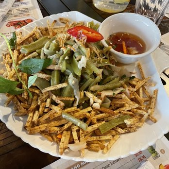 Four Guys Oc Lau Quan - A2. Gỏi tiên vừa ốc giác - Bars Near Me - Duluth, Georgia