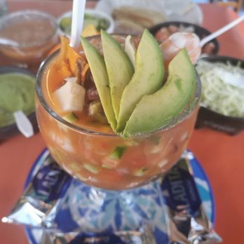 Mariscos el Norteño - Mixed cocktail. Not good. Very disappointing restaurant - Mexican Near Me - Ensenada, BCN