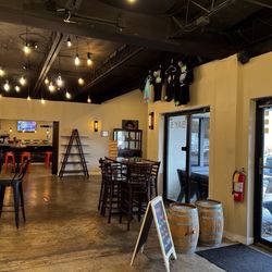 NOBO Brewing Company - Bar area.