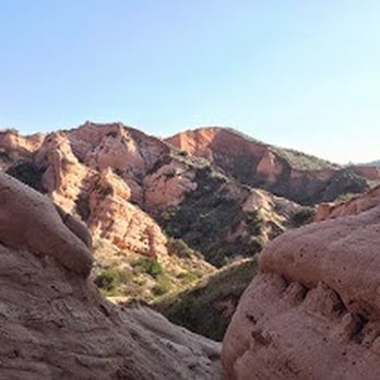 Whiting Ranch Wilderness Park - The red rocks - Parks Near Me - Foothill Ranch, California Whiting Ranch Wilderness Park - The red rocks - Parks Near Me - Foothill Ranch, California