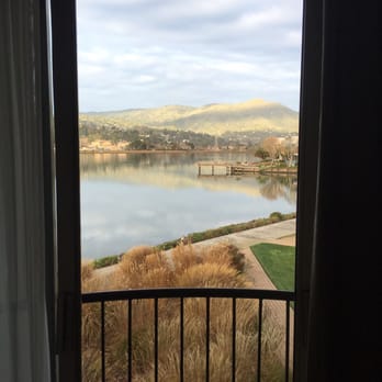 Acqua Hotel - Clean, cozy room with a view. - Hotels Near Me - Mill Valley, California Acqua Hotel - Clean, cozy room with a view. - Hotels Near Me - Mill Valley, California